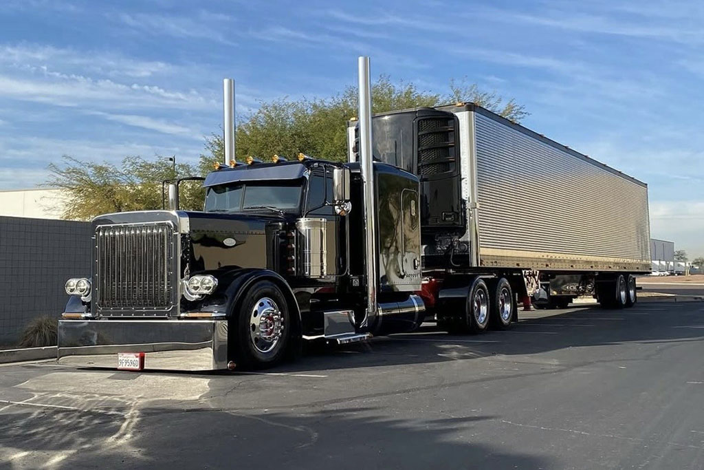 Peterbilt Reefer Van